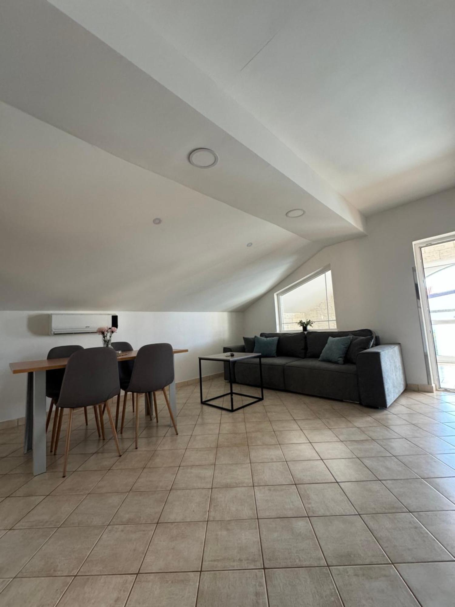 Apartmani Ivano Vir Exterior photo